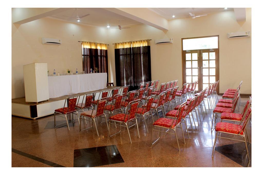 Geetanjali Hotel & Motel Bharatpur Kültér fotó