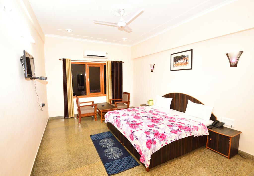 Geetanjali Hotel & Motel Bharatpur Kültér fotó