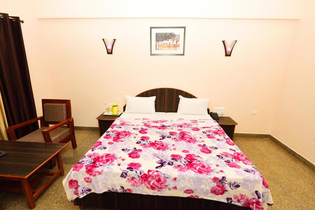 Geetanjali Hotel & Motel Bharatpur Kültér fotó